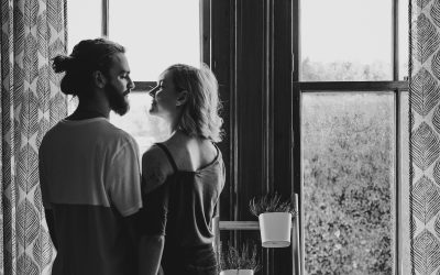 7 Signs Your Relationship Needs Couples Therapy (Not Just Another Conversation)